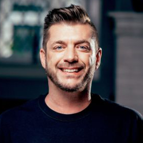 Headshot of Aaron